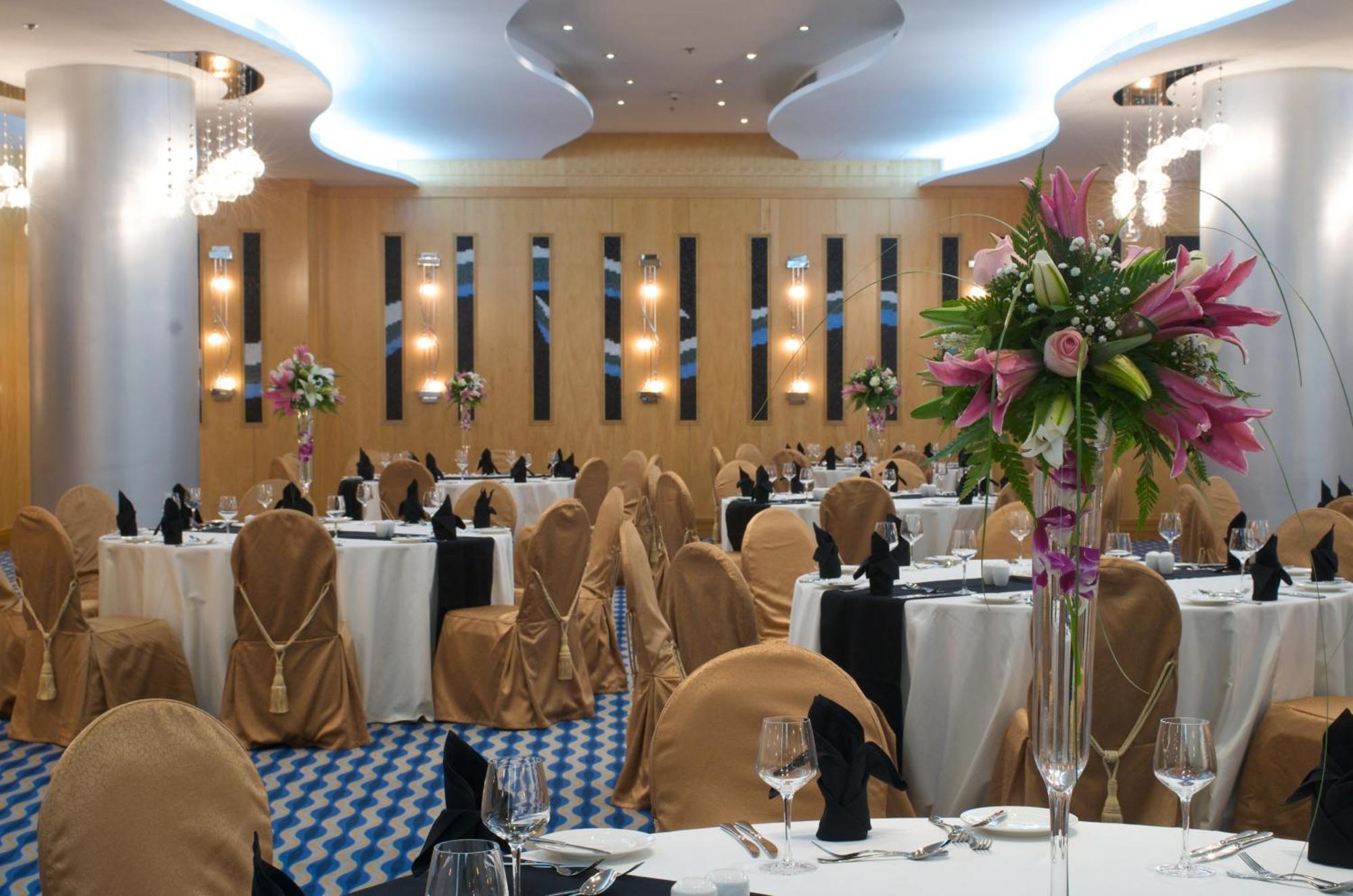 City Seasons Hotel & Suites Μουσκάτ Εξωτερικό φωτογραφία
