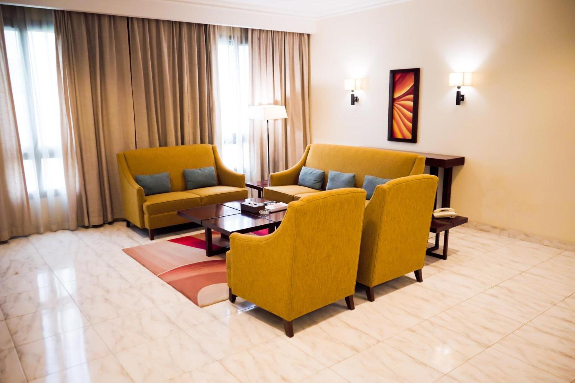 City Seasons Hotel & Suites Μουσκάτ Δωμάτιο φωτογραφία